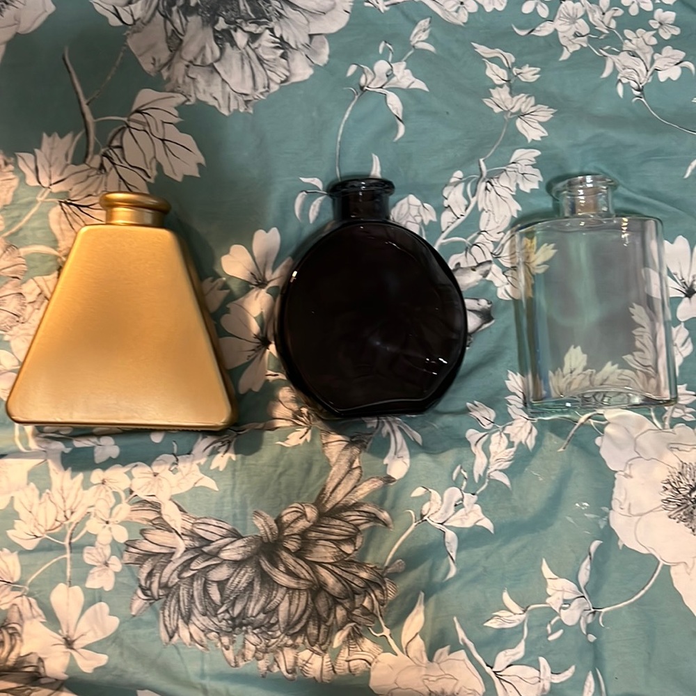 Decorative vases/jars